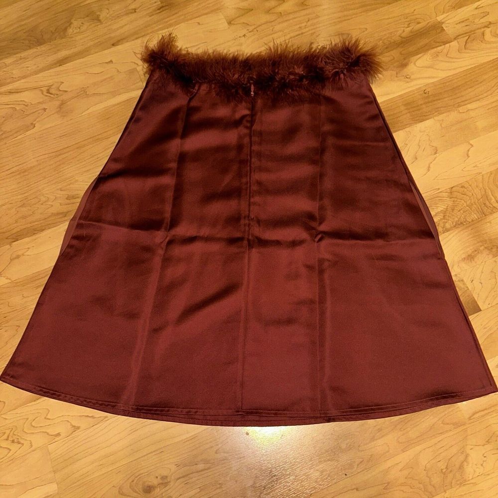 we wore what faux‎ fur strapless satin dress Size 6 - Picture 8 of 9